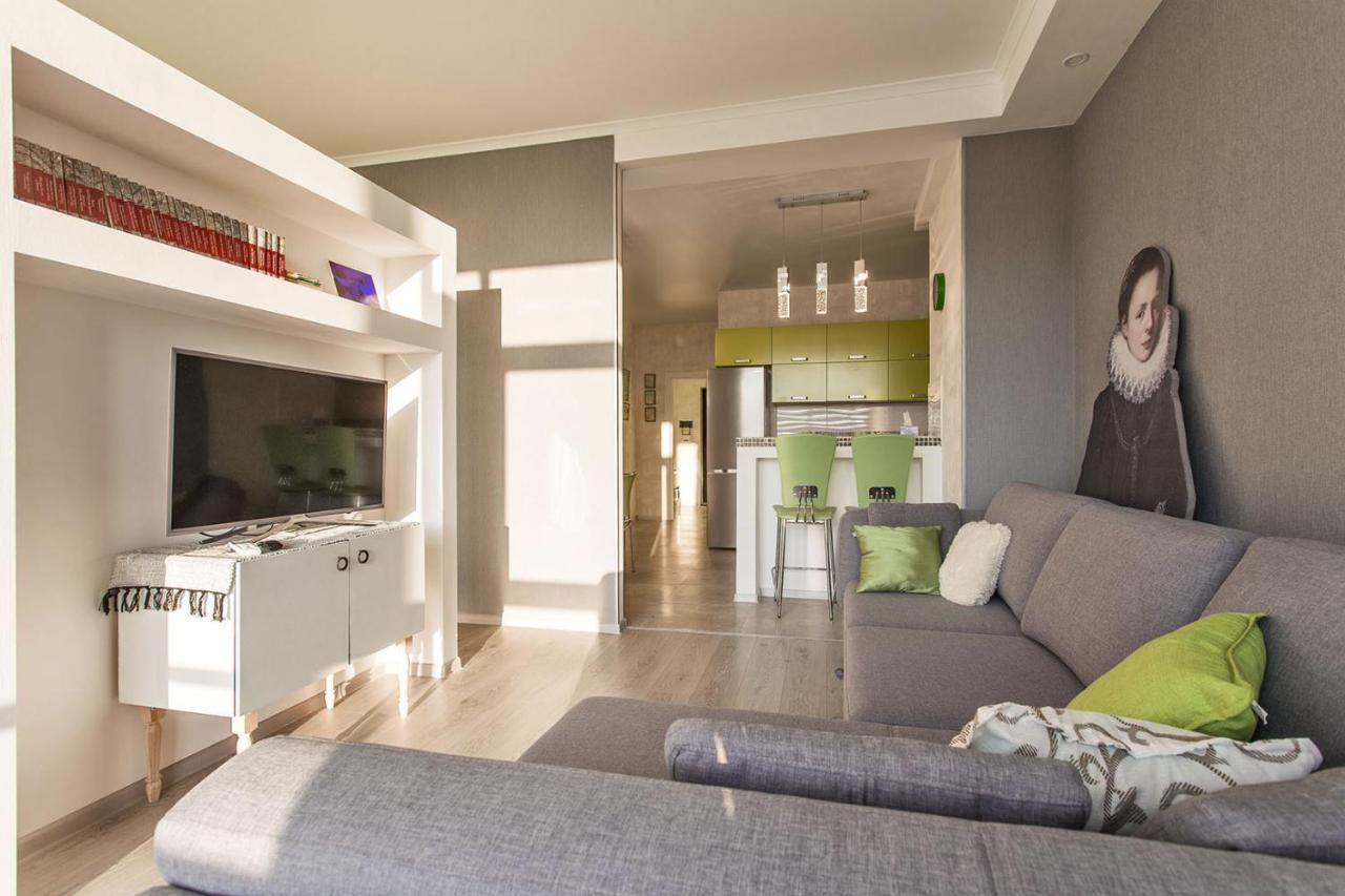 Gagarin Plaza Apartment 70 Square Metres On 12Th Floor Odessa Eksteriør bilde