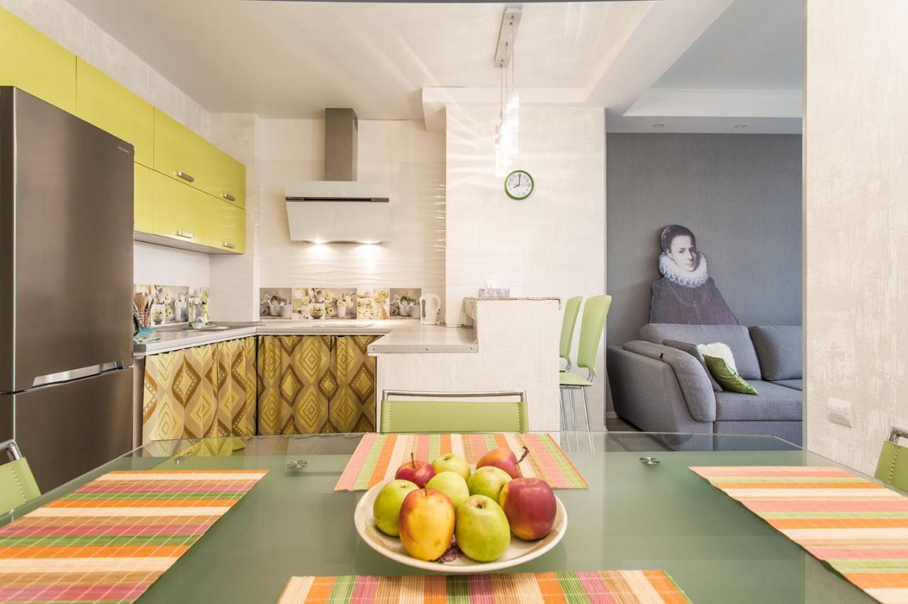 Gagarin Plaza Apartment 70 Square Metres On 12Th Floor Odessa Eksteriør bilde